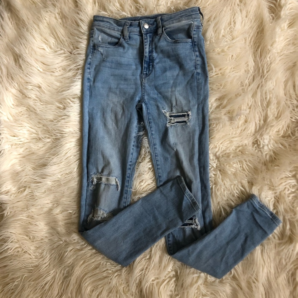 AE super high rise light wash ripped jeans